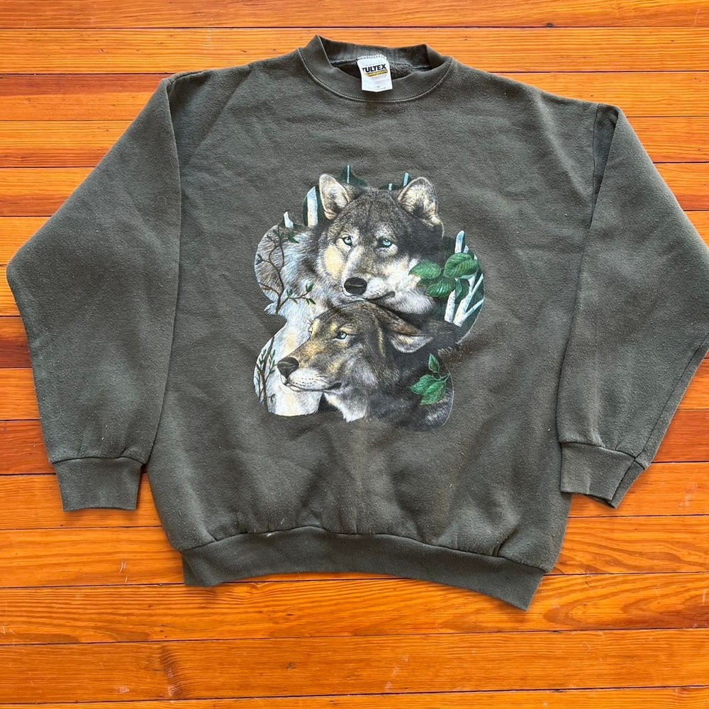 1990s AOP Wolf Pack Graphic Sweater size L